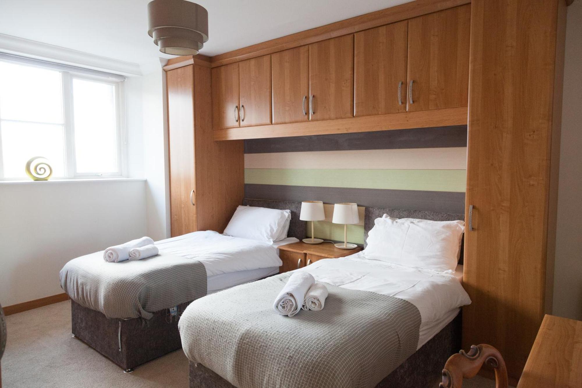 Weekly & Monthly Stays In Penthouse For Contractors Or Leisure Single Or Superking Beds Available Бёкенхэд Экстерьер фото