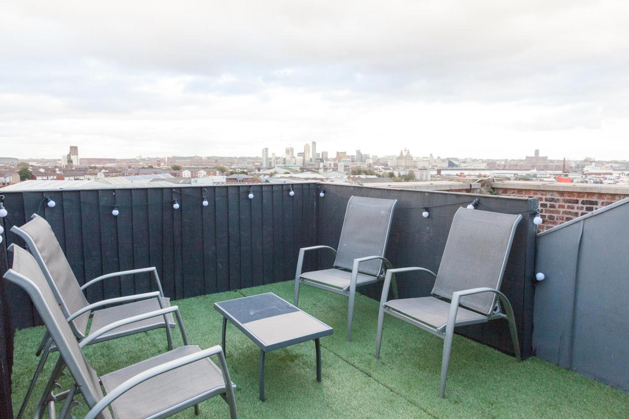 Weekly & Monthly Stays In Penthouse For Contractors Or Leisure Single Or Superking Beds Available Бёкенхэд Экстерьер фото